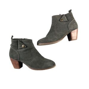 Diba Taupe Suede Western Ankle Booties with Snap Accent and Stacked Heel Sz8